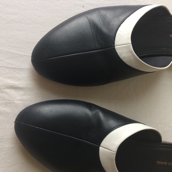 Mansur Gavriel V Slide Flat Mule - Picture 7 of 8